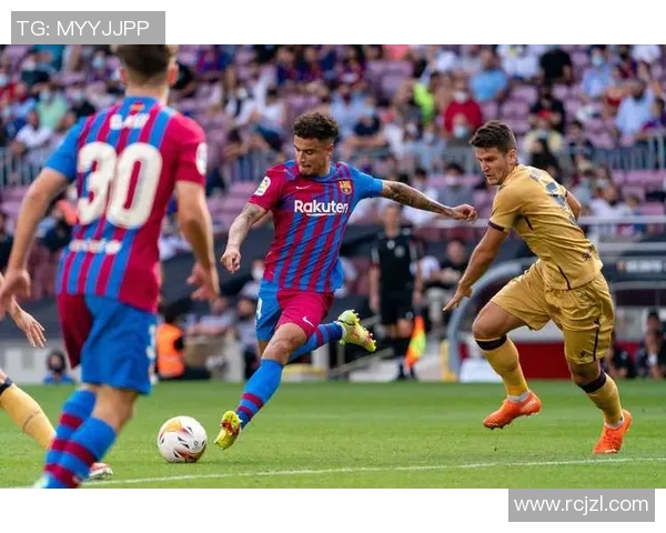 天天足球球星成长之路与绿茵场上辉煌瞬间全景解析